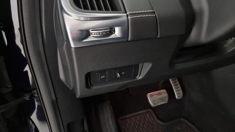 Jaguar E-Pace 1.5 P160 R-DYNAMIC S AUTO