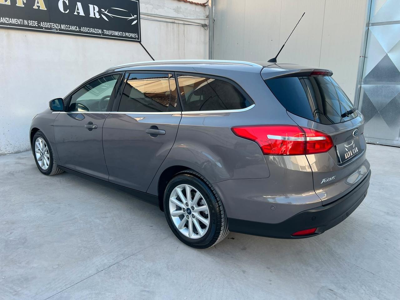 FORD FOCUS 1.5 TDCi 120 CV SW 2015!!! FULL OPTIONAL!!!