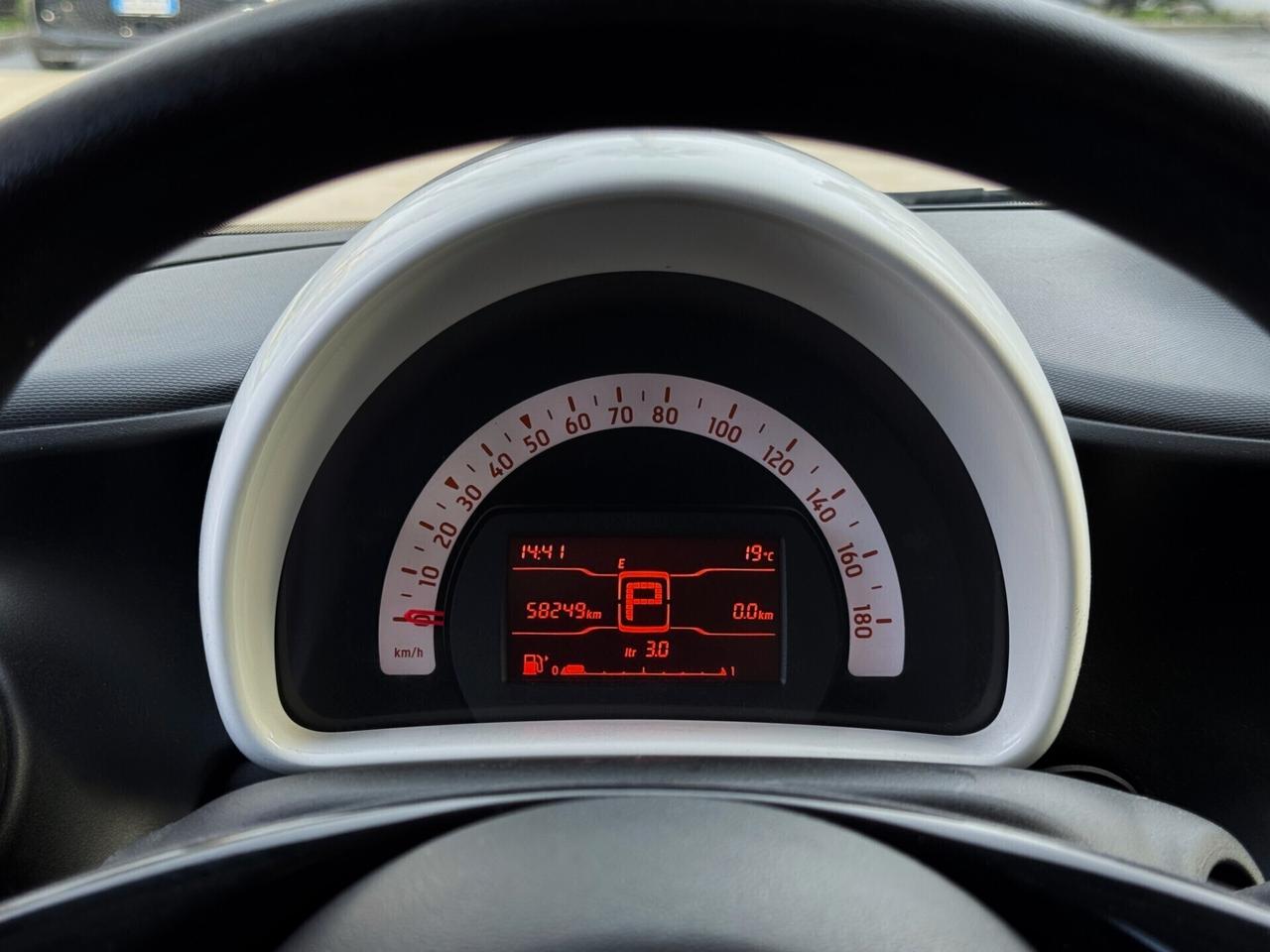 smart forTwo 1.0 Youngster 71CV Twinamic