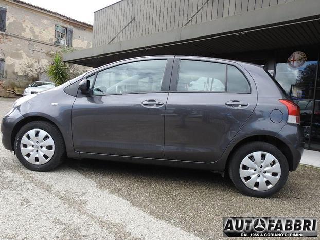 TOYOTA - Yaris - 1.3 5p.CLIMA 4 CIL. CD HI FI