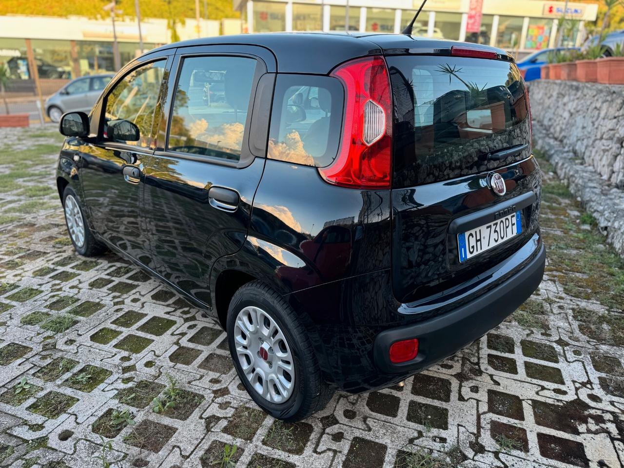 Fiat Panda 1.0 Hybrid 70cv CarPlay/Android Auto Retrocamera