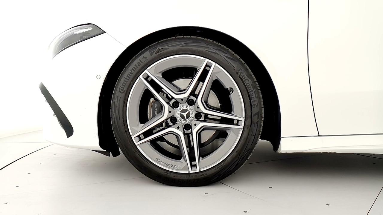 Mercedes-Benz Classe A - W177 2023 - A 180 d AMG Line Premium auto