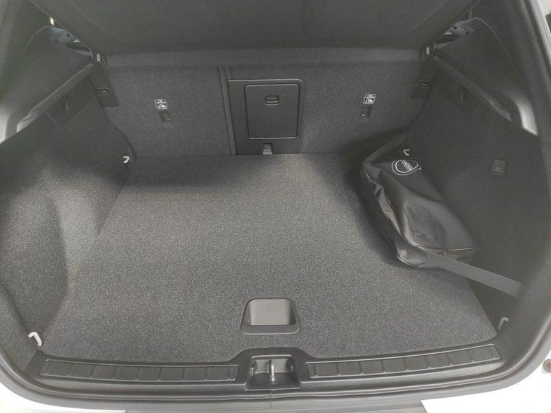 Volvo XC40 1.5 t2 Momentum auto my21