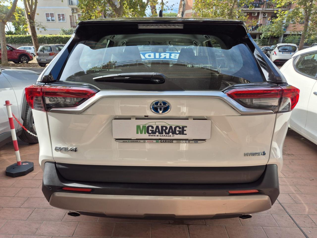 Toyota RAV4 2.5 HV E-CVT 2WD Business