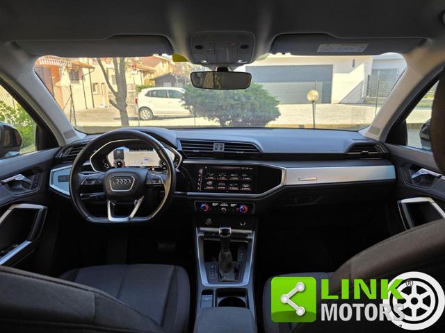 AUDI Q3 35 TFSI 150 CV S Tronic S Line Identity Black