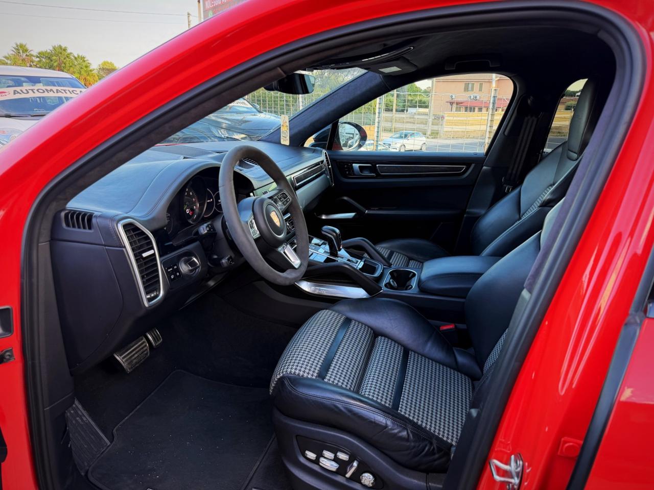 Porsche Cayenne Coupé 4.0 V8 Turbo S E-Hybrid 680 Cavalli