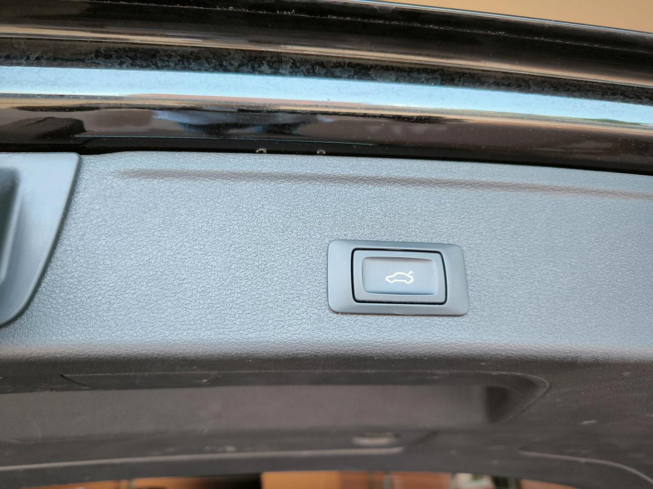 Audi A4 Avant 30 TDI/136 CV S tronic Business Advanced