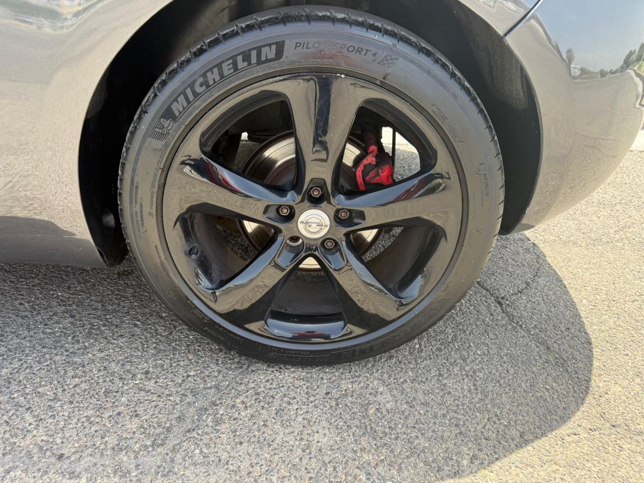 Opel Astra 2.0 CDTI 165CV - Navi-Cerchi 19