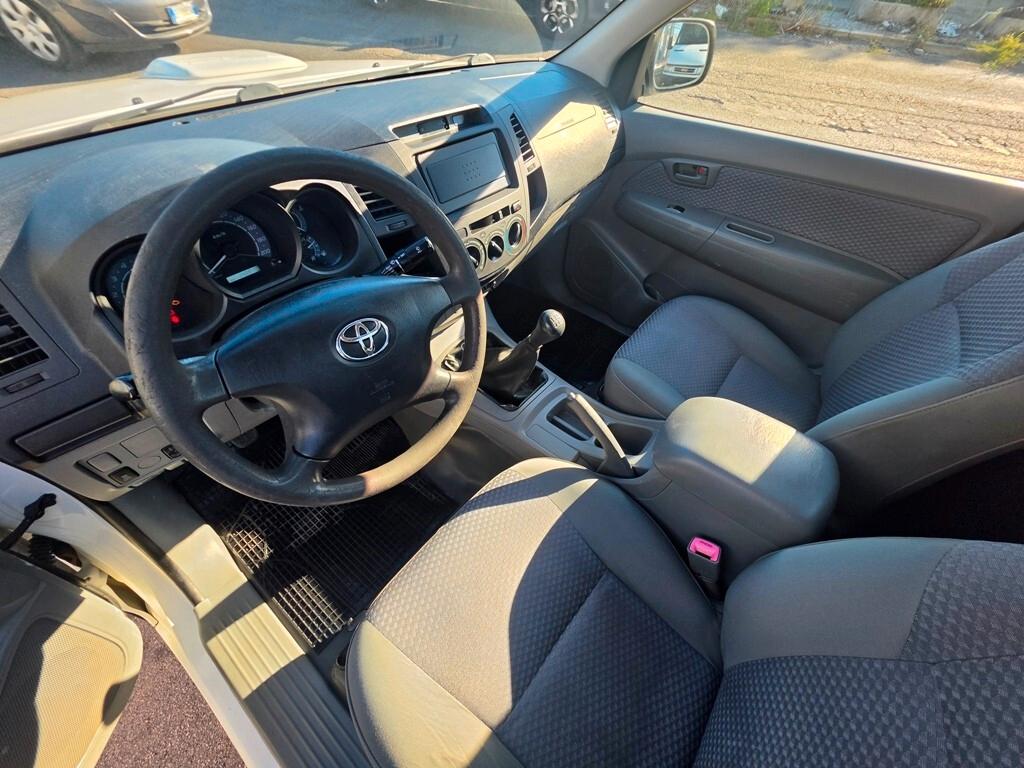 Toyota Hilux 2.5 D-4D 2WD 2p. Pick-up