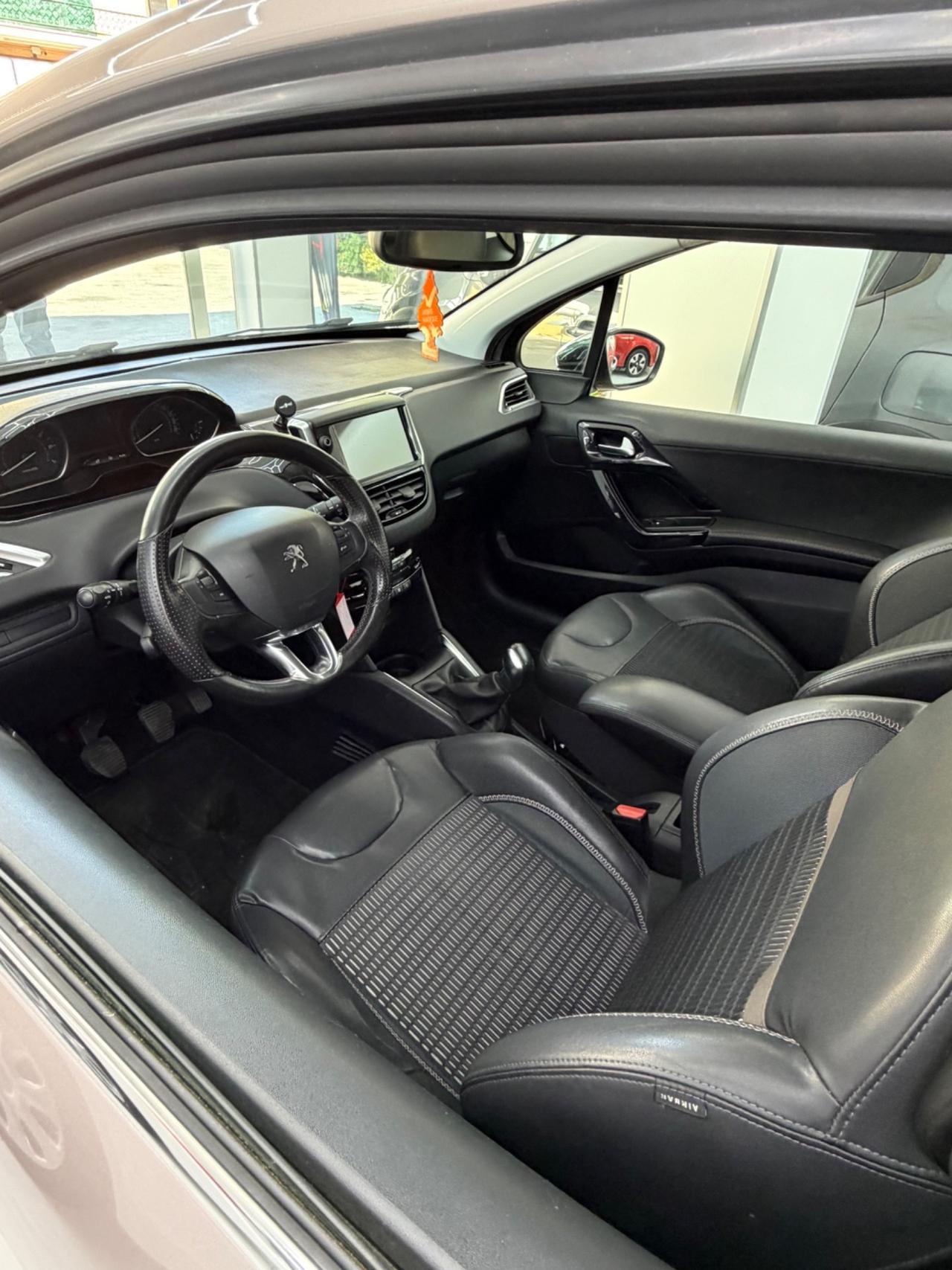 Peugeot 208 1.2 VTi 82 CV 3 porte Allure