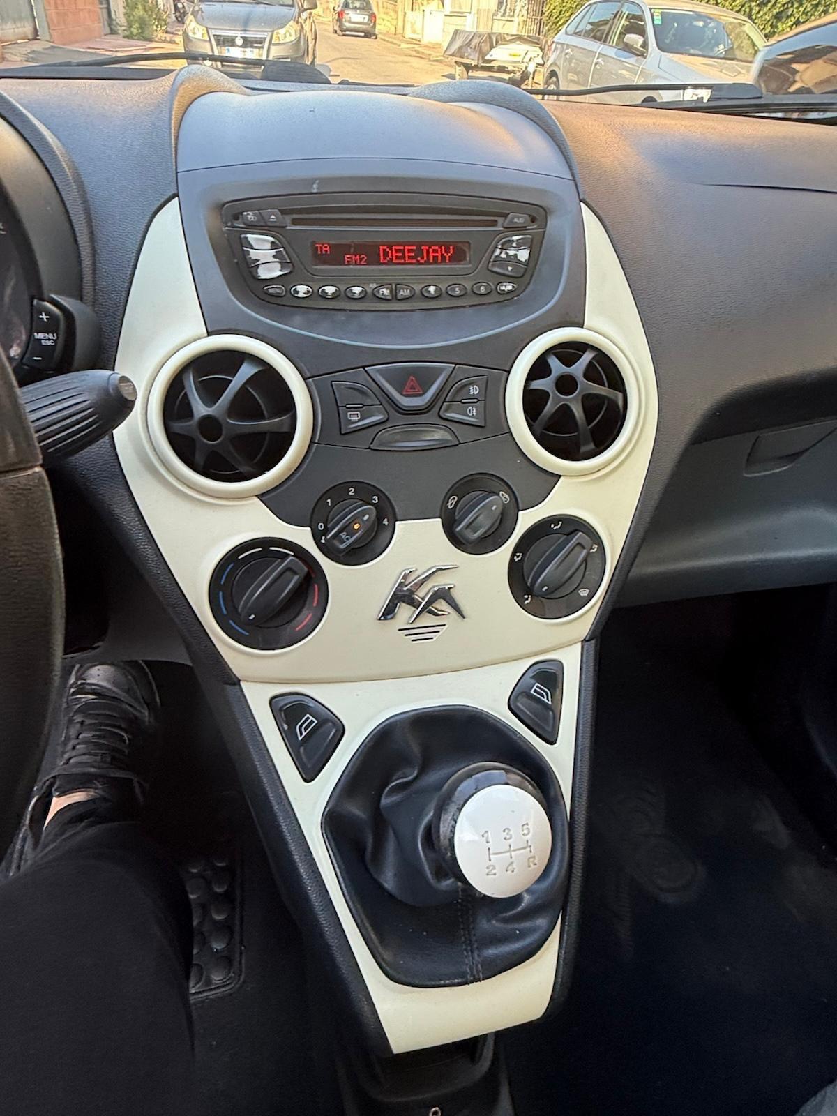 Ford Ka 1.3 TDCi 75CV Titanium