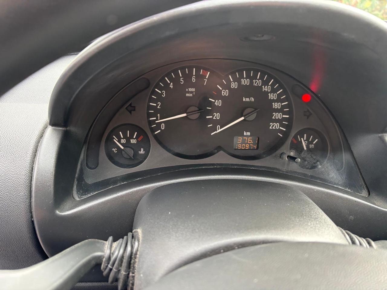 Opel Corsa 1.0Benz 2002