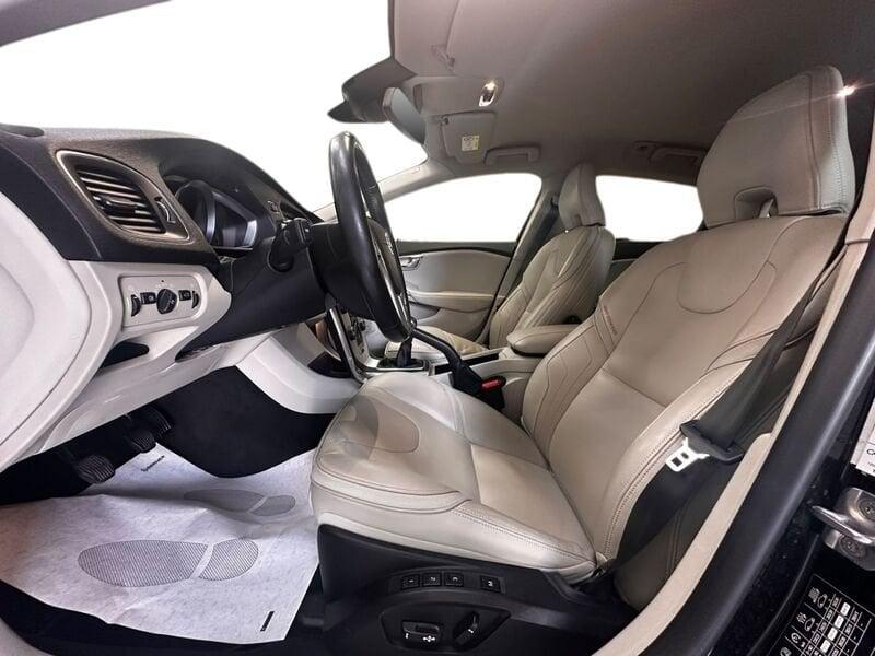 Volvo V40 II 2012 Cross Country Dies Cross Country 1.6 d2 Summum s/b-xeno