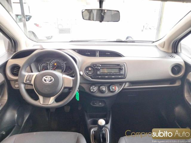 TOYOTA Yaris 1.0 5 porte Lounge ( Garanzia 12 Mesi)