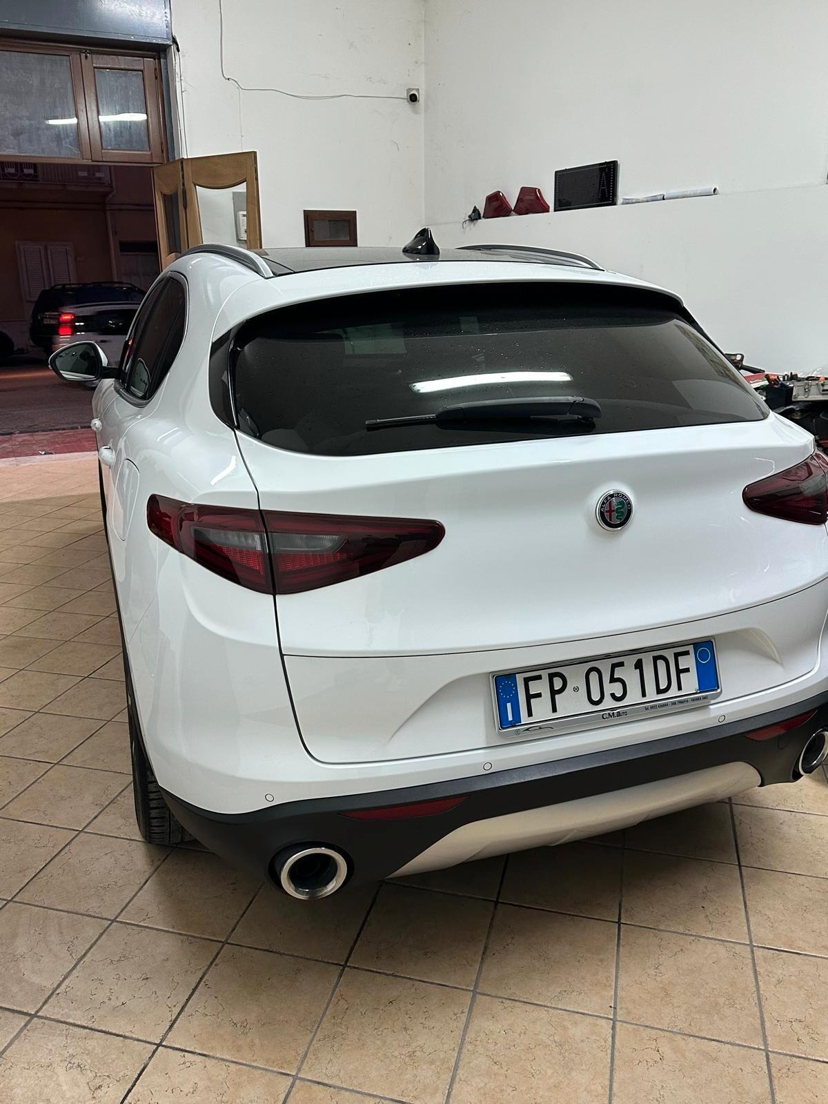 Alfa Romeo Stelvio 2.2 Turbodiesel 180 CV AT8 Q4 Executive