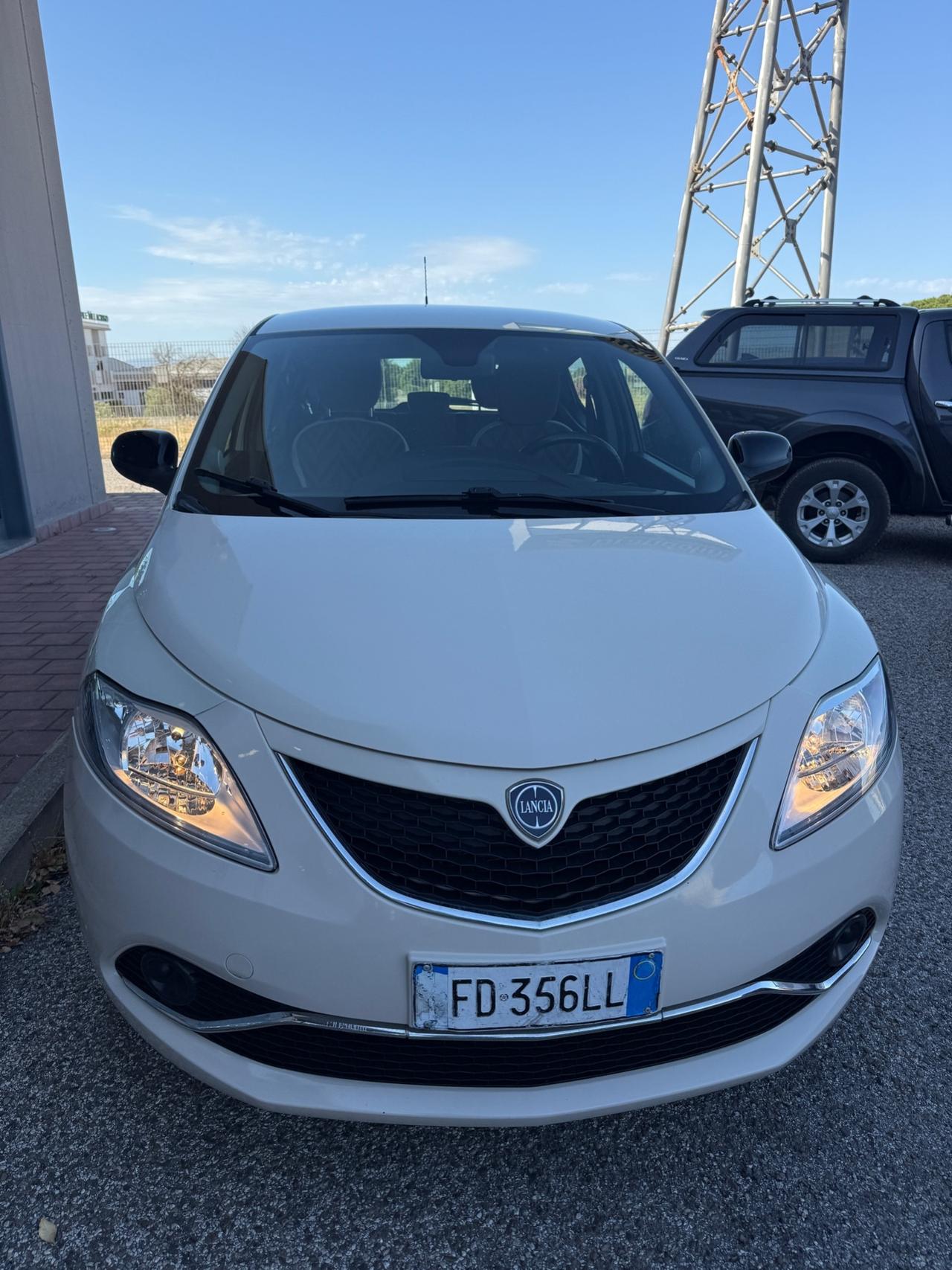Lancia Ypsilon 1.3 MJT 95cv my16"