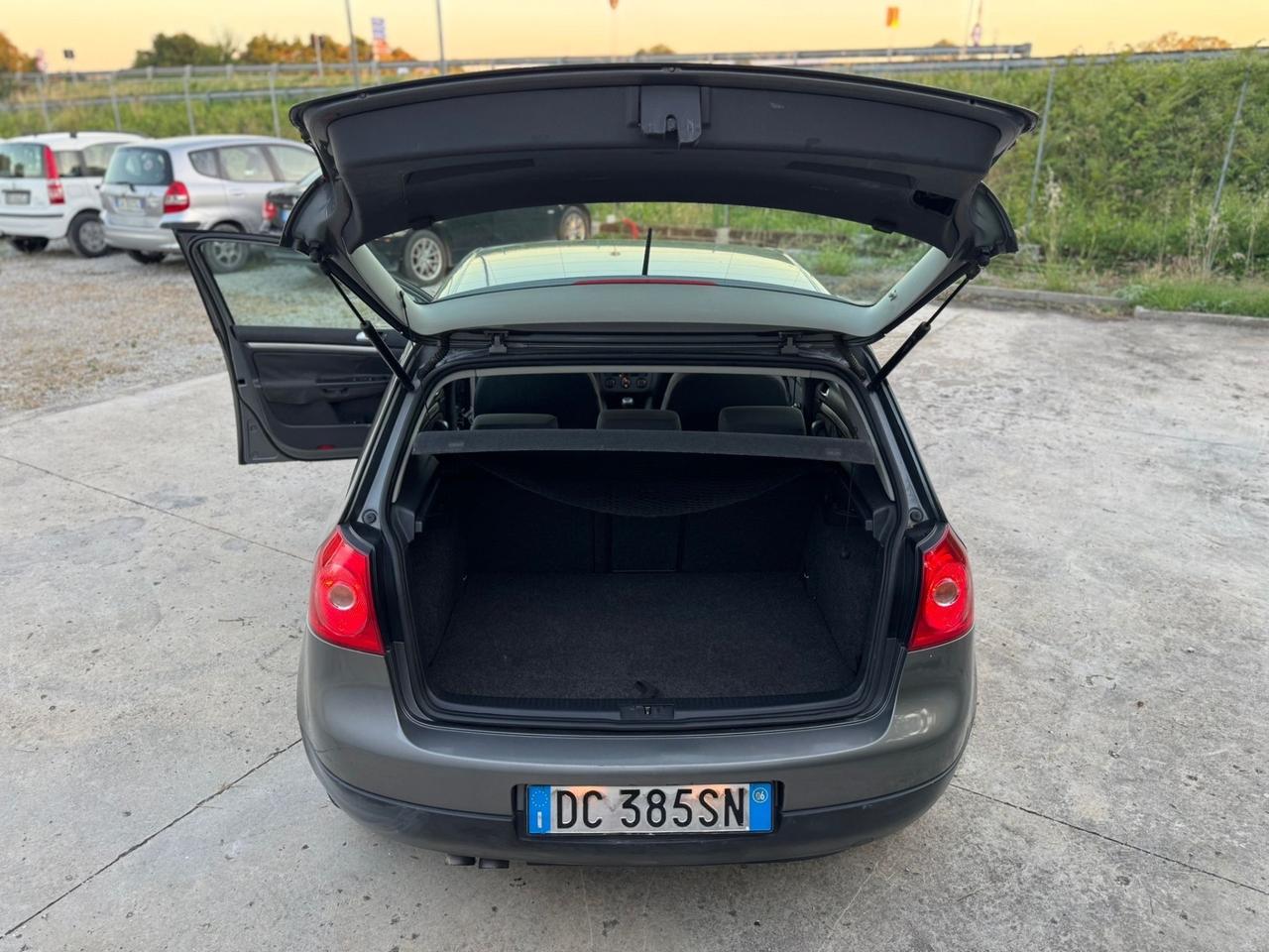 Volkswagen Golf 1.9 TDI DPF 4mot. 5p. Sportline