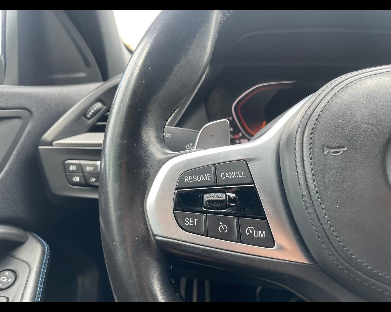 BMW Serie 1 (F40) - 118d 5p. Msport
