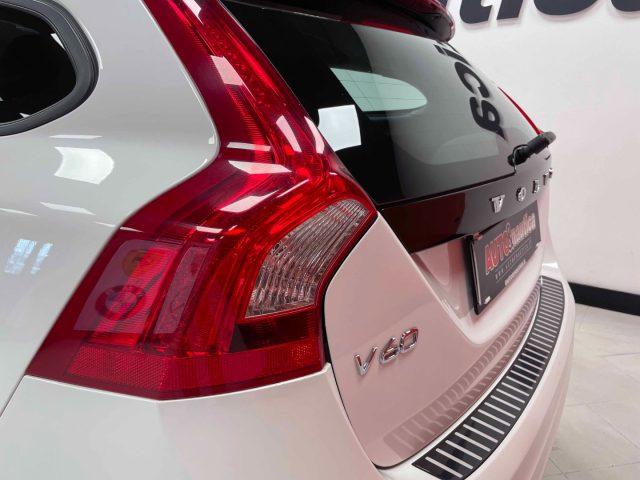 VOLVO V60 2.0 D2 MOMENTUM