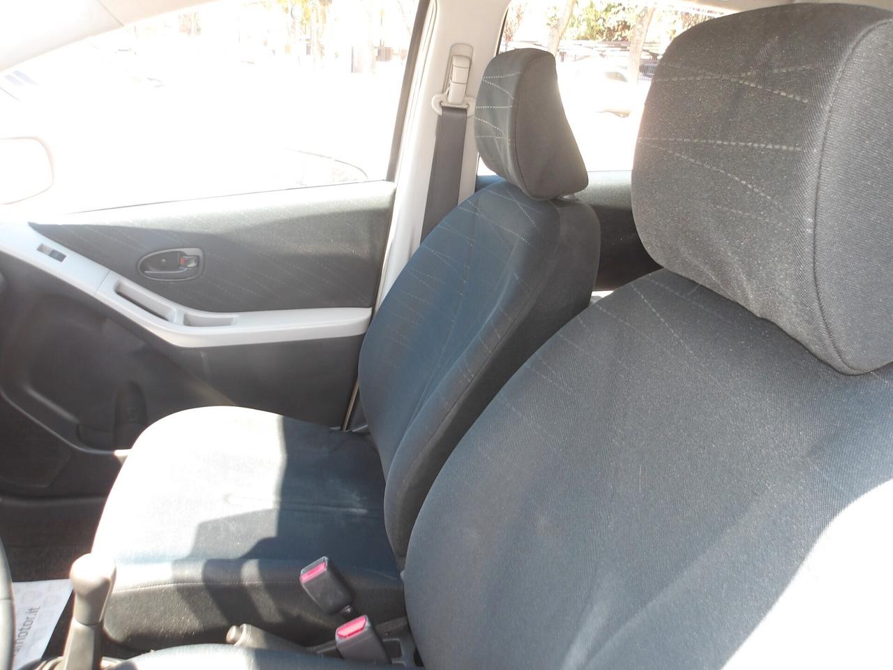 TOYOTA YARIS 1.0 BENZ-2008