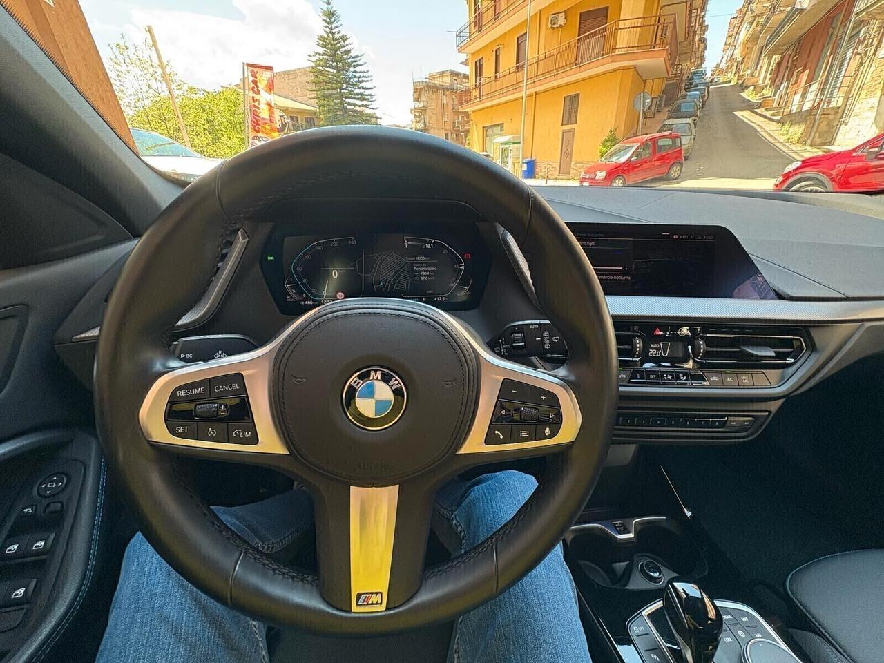 Bmw 116d 5p. Msport 18000 KM