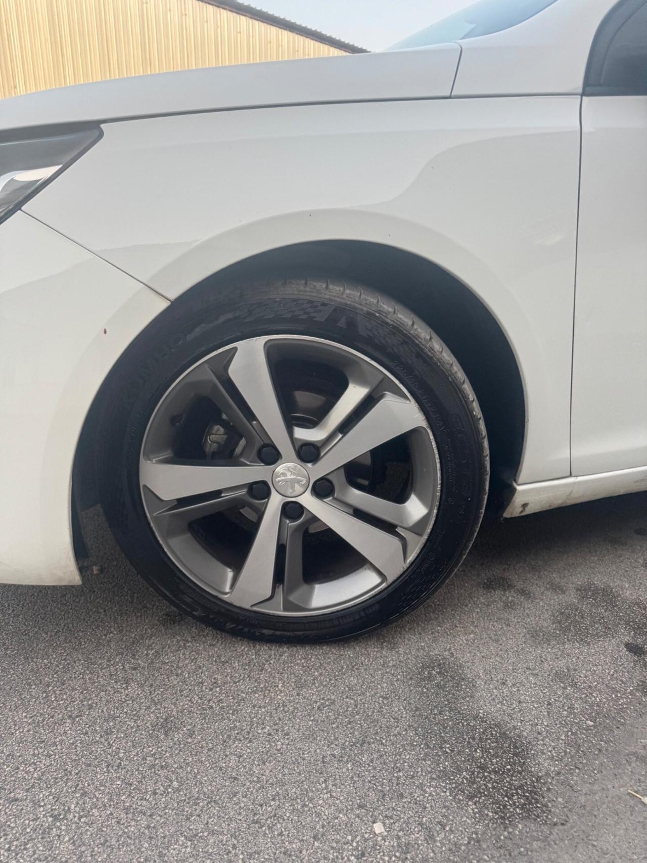 Peugeot 308 1.6 HDi 92 CV Allure