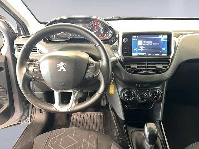 Peugeot 2008 1.5 BlueHDi 100 CV Signature