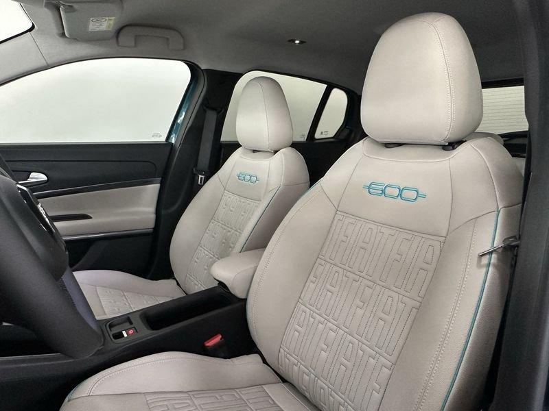 FIAT 600 1.2 Hybrid 145cv La Prima