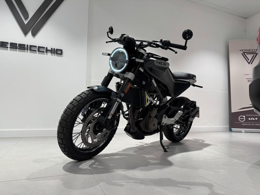 Husqvarna Svartpilen 401 Sport