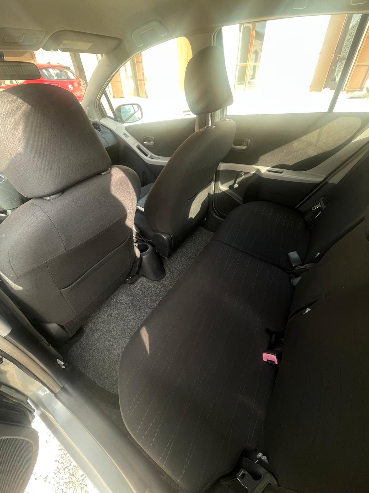 Toyota Yaris 1.0 3 porte Sol