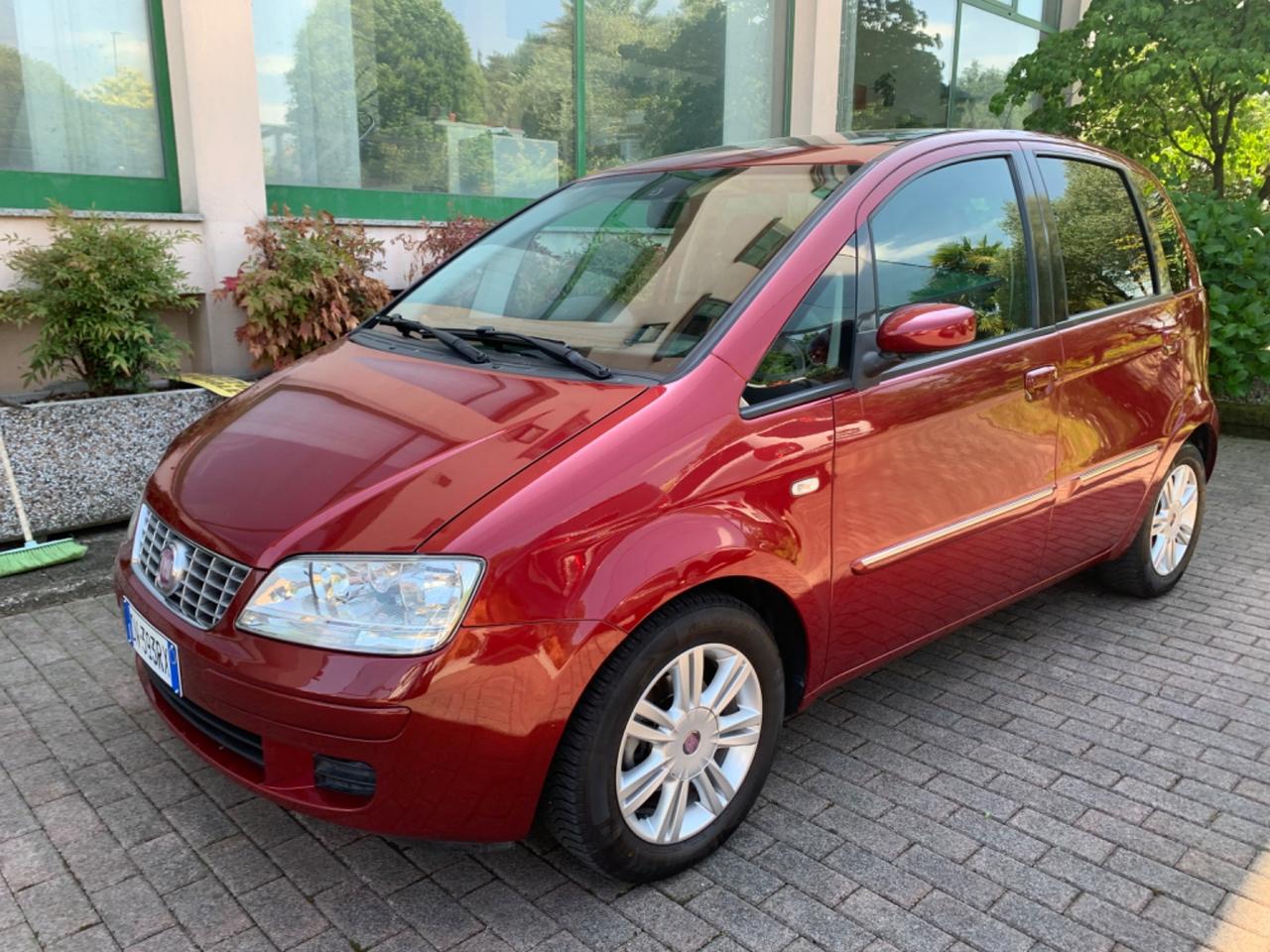 Fiat Idea 1.4 16V BlackMotion