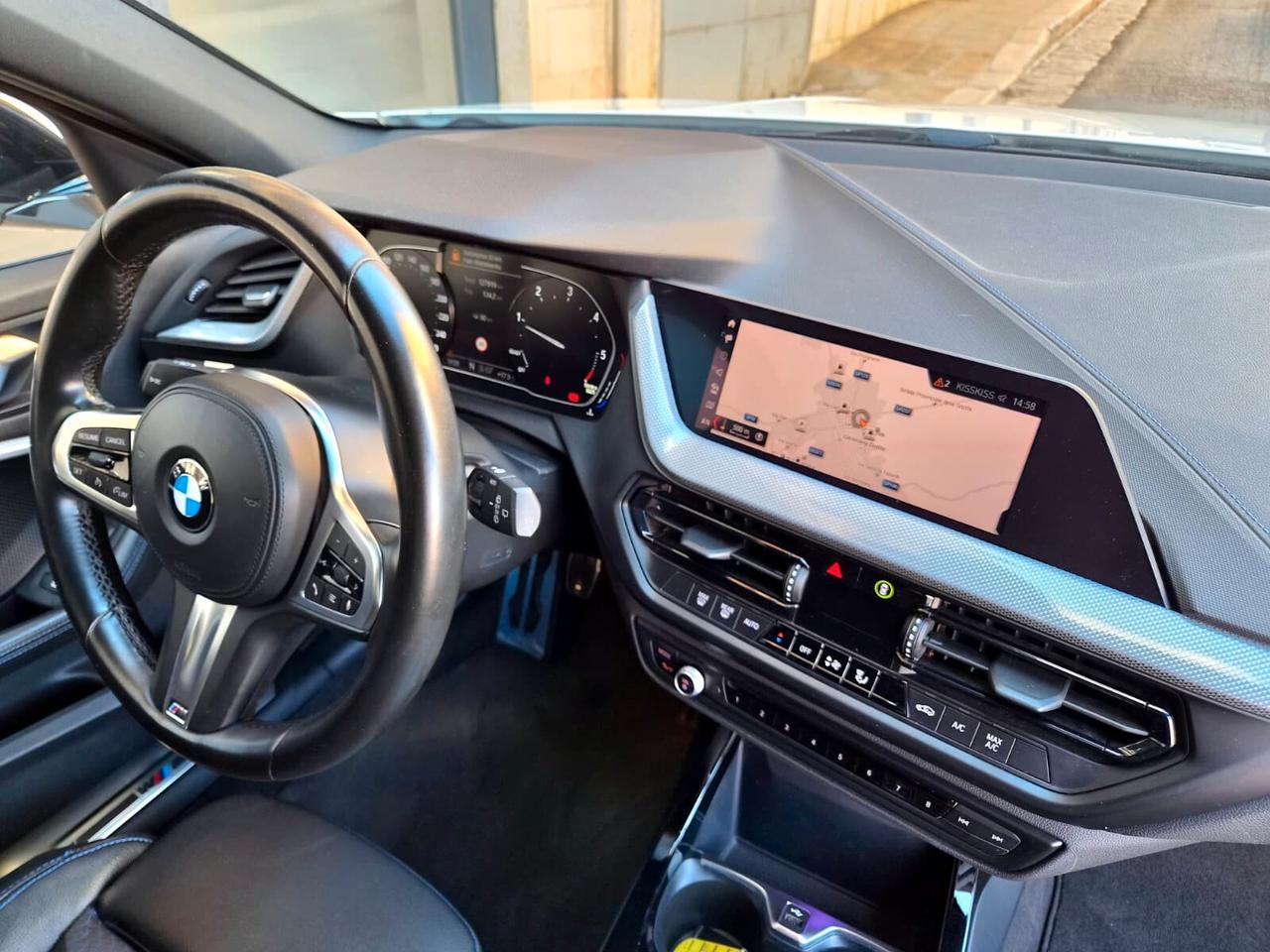Bmw 118 118d 5p. Msport