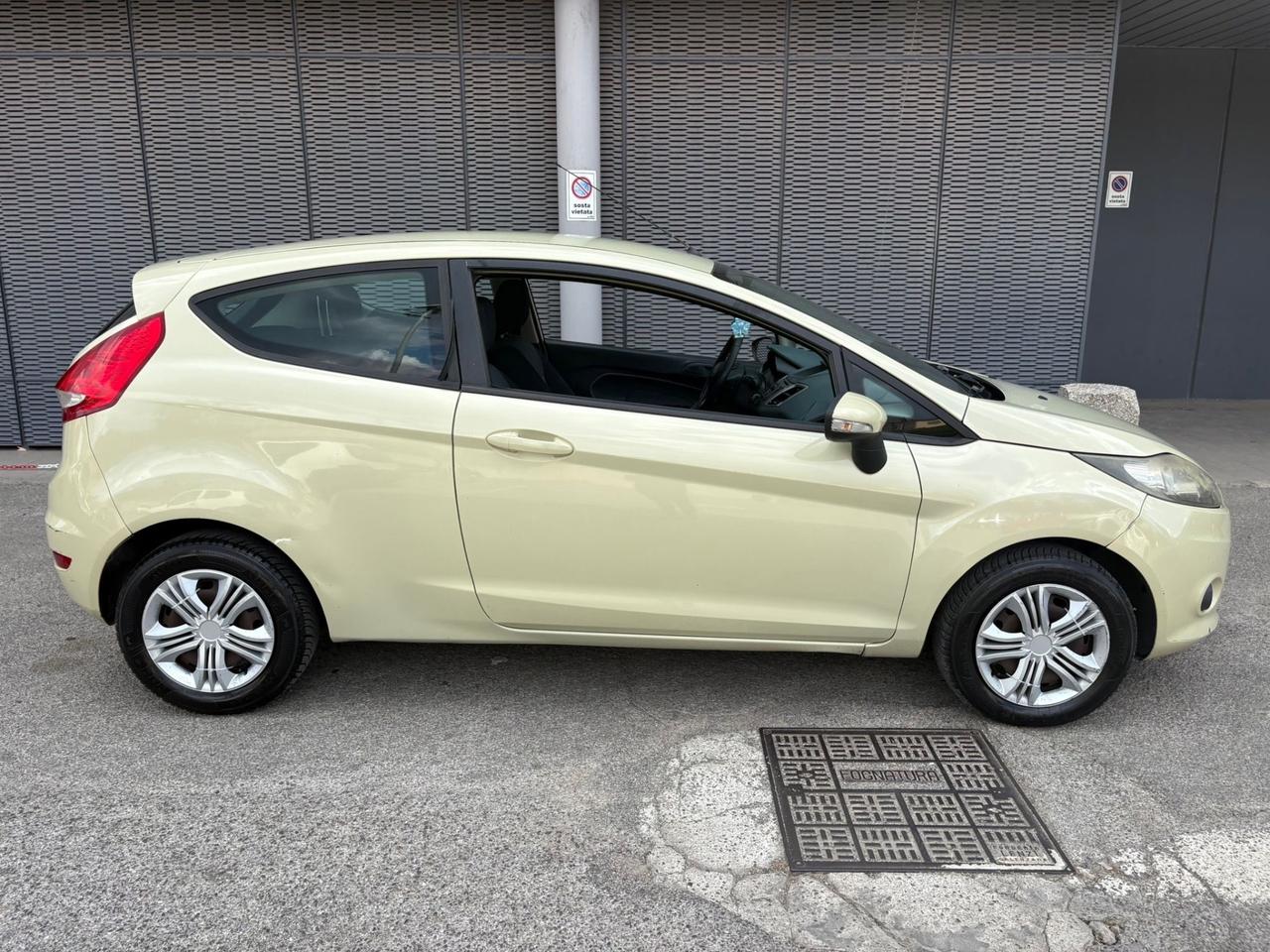 Ford Fiesta 1.6 TDCi 90CV 3 porte DPF Titanium