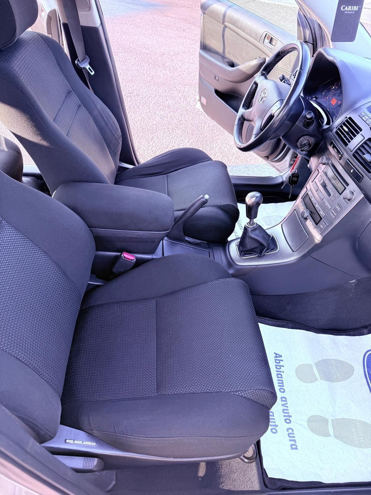 Toyota Avensis 1.8 16V Station Wagon