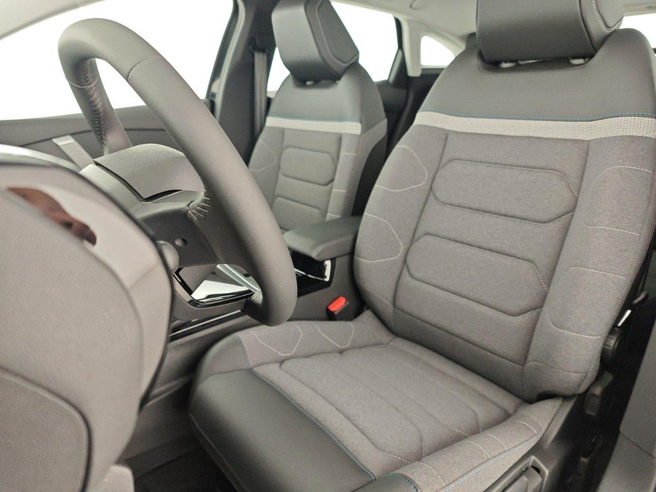 Citroen C4 1.2 puretech Plus s&s 130cv