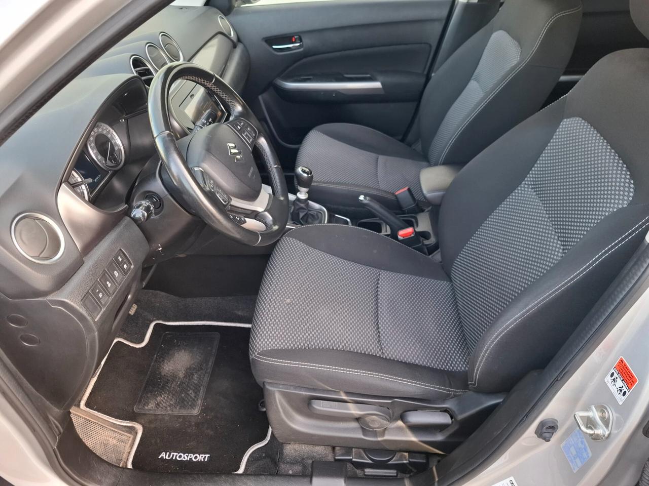 Suzuki Vitara 1.4 Hybrid Top