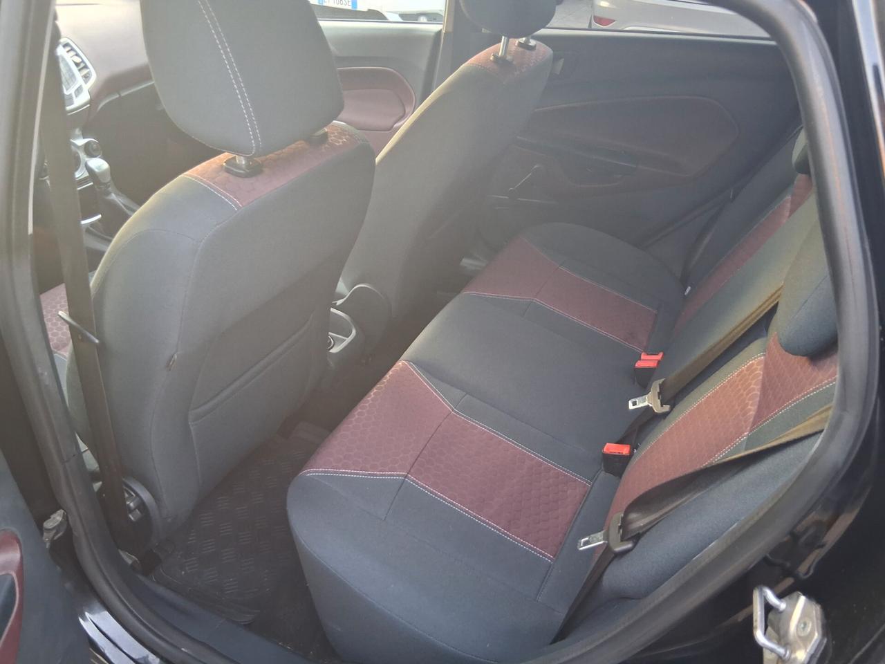 Ford Fiesta 1.4 TDCi 70CV 5 porte Titanium