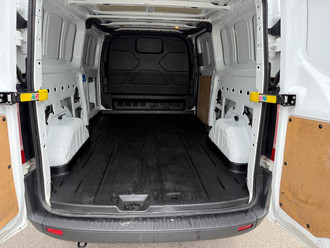 Ford Transit Custom 2.2 Diesel Passo Lungo