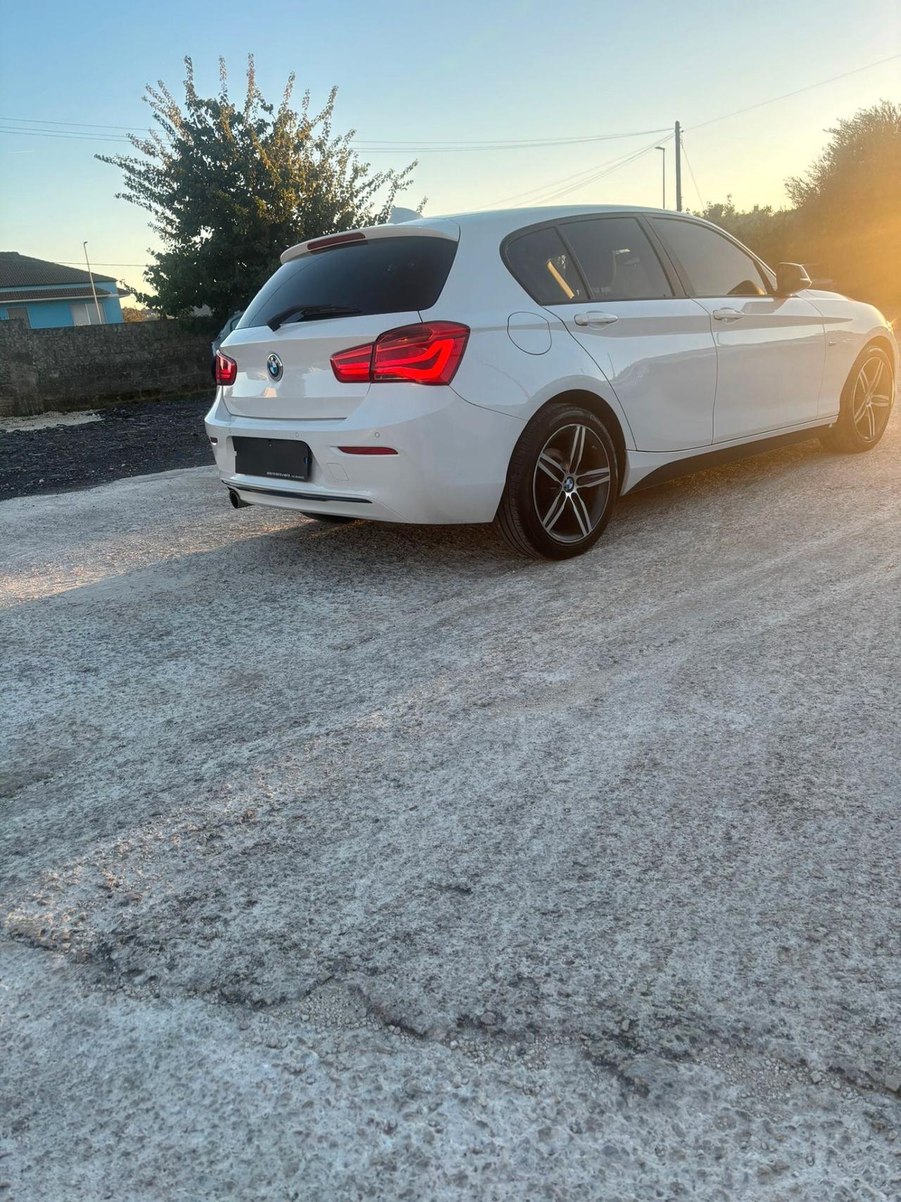 Bmw 116 116i 5p. Urban