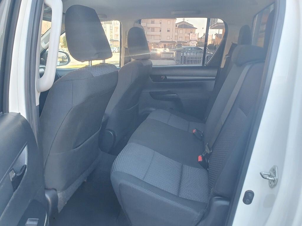 Toyota Hilux 2.4 D-4D 4WD 4 porte Double Cab Lounge