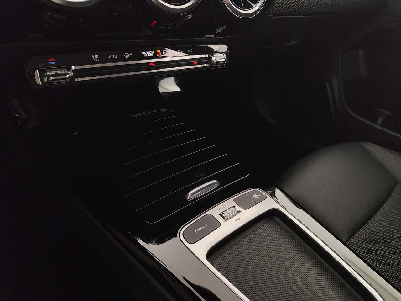 Mercedes-Benz CLA Shooting Brake 180 d Advanced auto