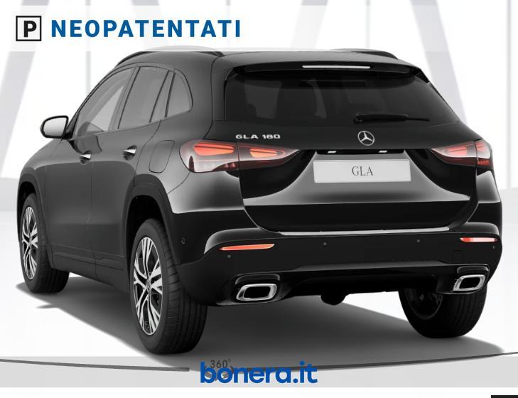 Mercedes GLA 180 180 Progressive Advanced Plus 7G-DCT