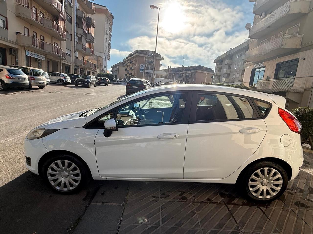 Ford Fiesta 1.4 5p. Bz.- GPL Titanium