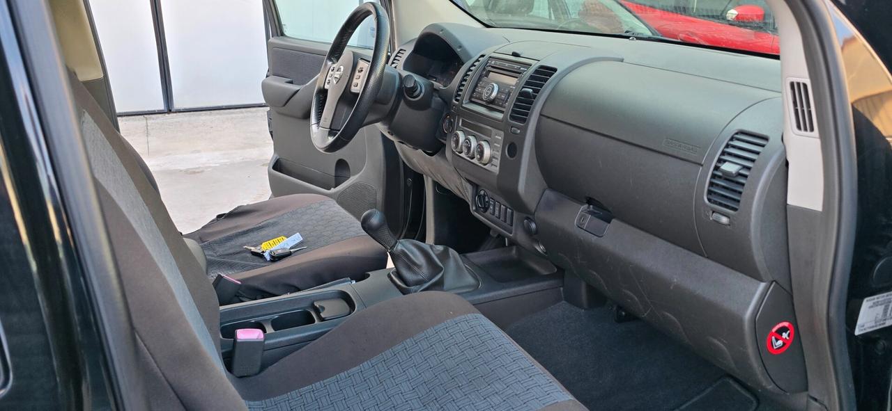Nissan Navara 2.5 dCi 4 porte Double Cab Sport