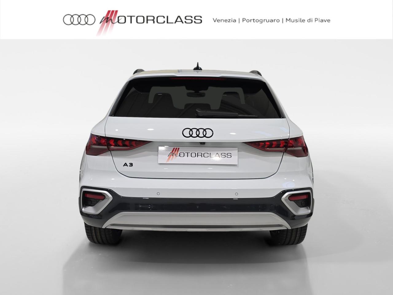 Audi A3 allstreet 2.0 tdi 150cv identity contrast s tronic