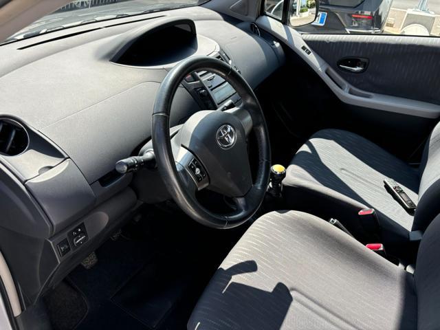 TOYOTA Yaris 1.3 5 porte Sol NEOPATENTATI