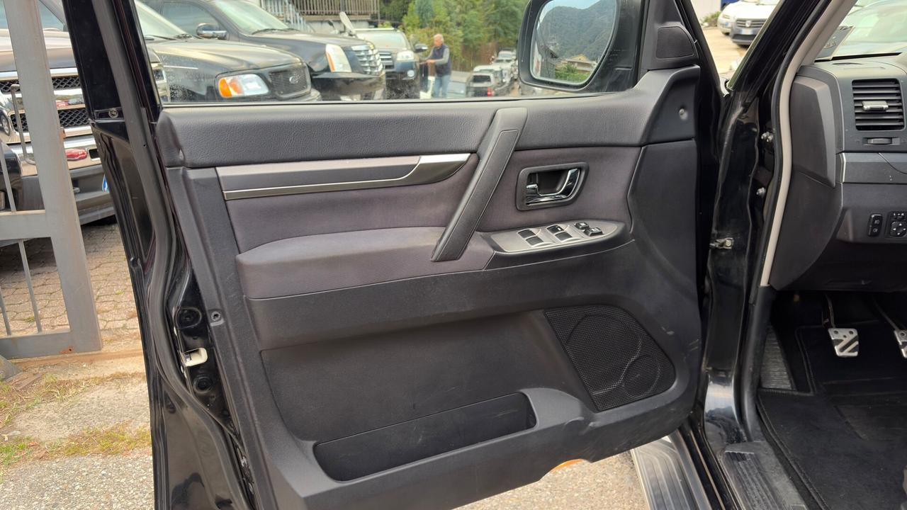 Mitsubishi Pajero 3.2 DI-D 16V 5p. Intense. UNICO PROPRIETARIO