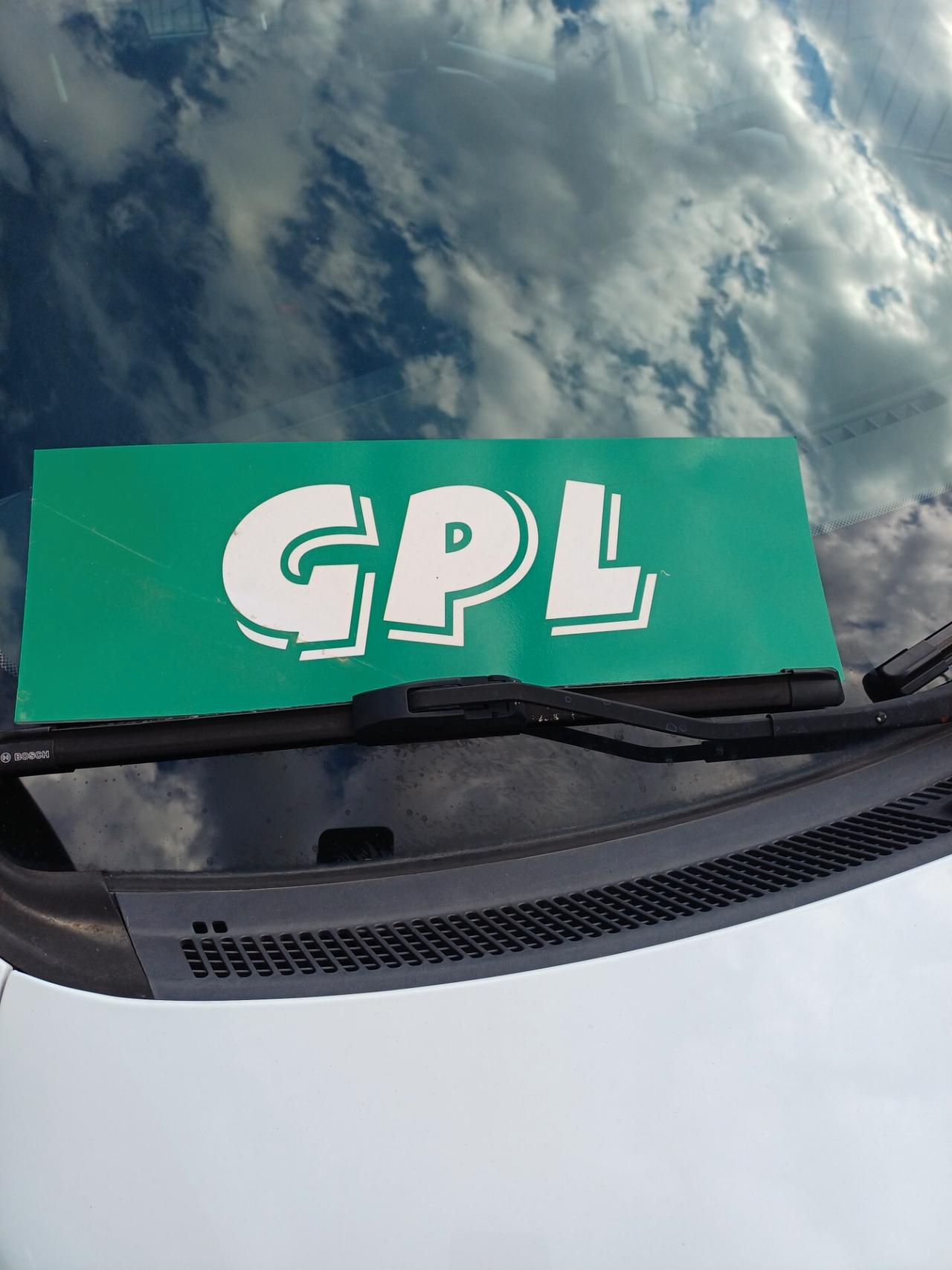 Hyundai i10 1.1 12V BlueDrive GPL Sound Edition