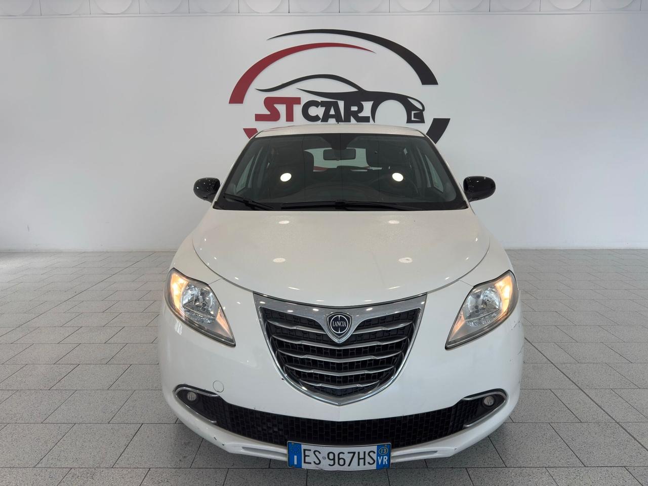 Lancia Ypsilon 0.9 TwinAir 85 CV 5 porte Metano Ecochic Gold