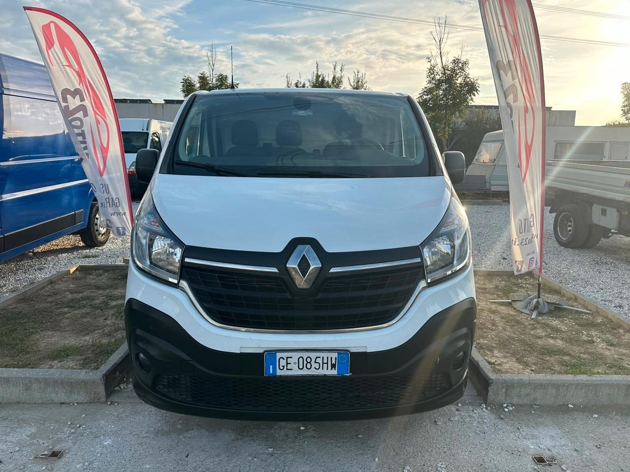 Renault Trafic T27 2.0 dCi 120CV PC-TN